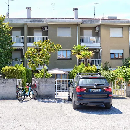 Nyaraló Giulietta-casa Con Giardino E Parcheggio Grado