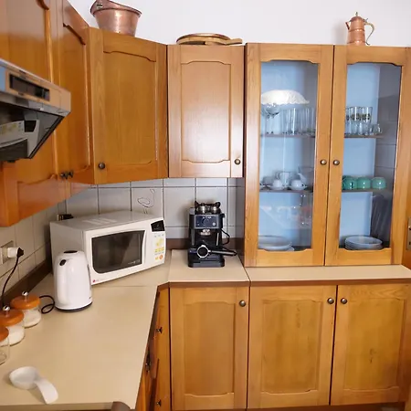 Giulietta-casa Con Giardino E Parcheggio Nyaraló Grado