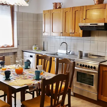 Feriehus Giulietta-casa Con Giardino E Parcheggio